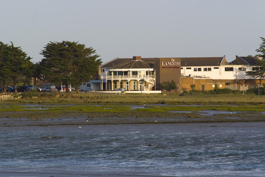 Langstone Quays Resort, Portsmouth Havant Dış mekan fotoğraf